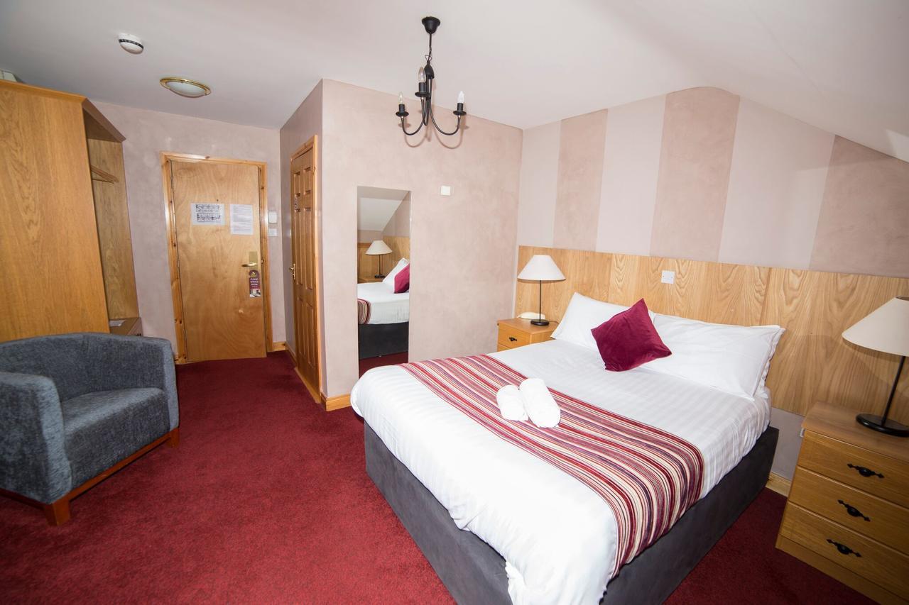 The Frontier Hotel Bridgend Dış mekan fotoğraf