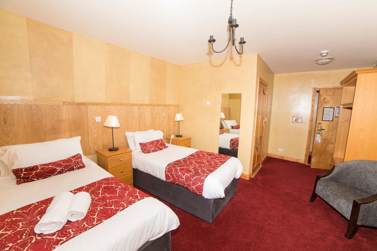 The Frontier Hotel Bridgend Dış mekan fotoğraf